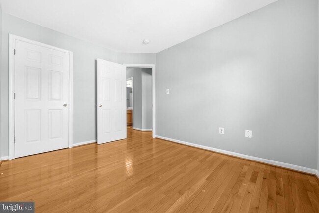Building Photo - 6687 Roderick Loop