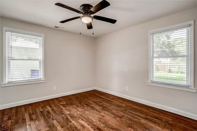 Building Photo - Lowell Avenue