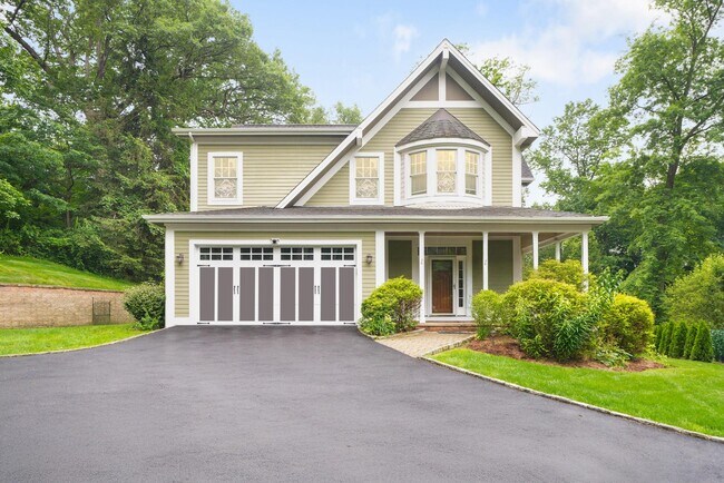 Primary Photo - 699 Ardsley Rd