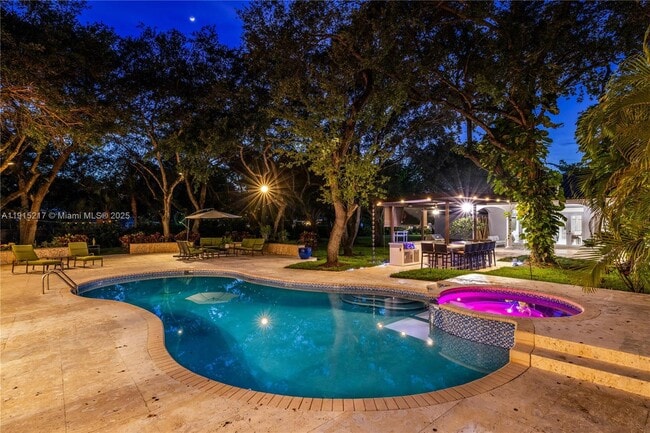 Building Photo - 8941 SW 65th Ct