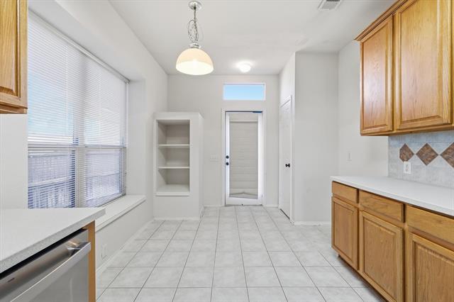 Building Photo - 11186 Still Hollow Dr