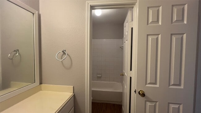 Building Photo - 2110 Juniper Dale Dr