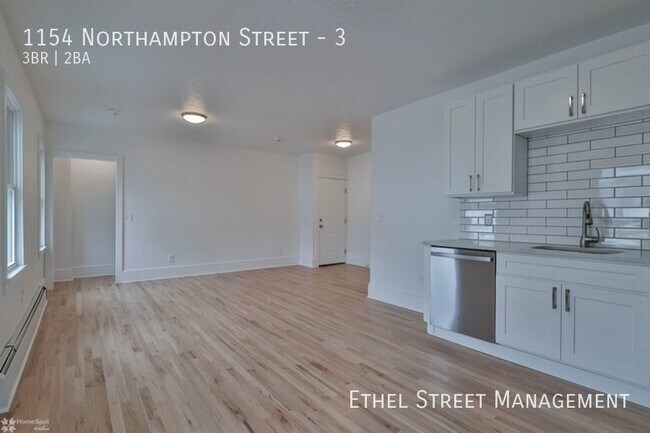 Building Photo - 1154 Northampton St