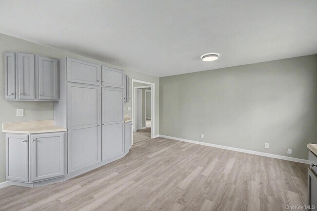 Building Photo - 2585 State Rte 55