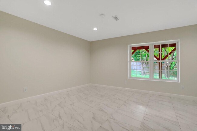 Building Photo - 3803 Bell Manor Ct