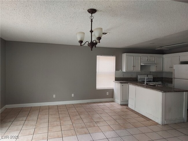 Building Photo - 1920 Turtlerock St