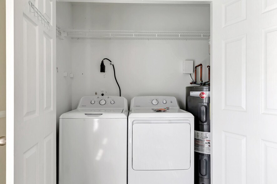 Building Photo - 1549 Cora Dr