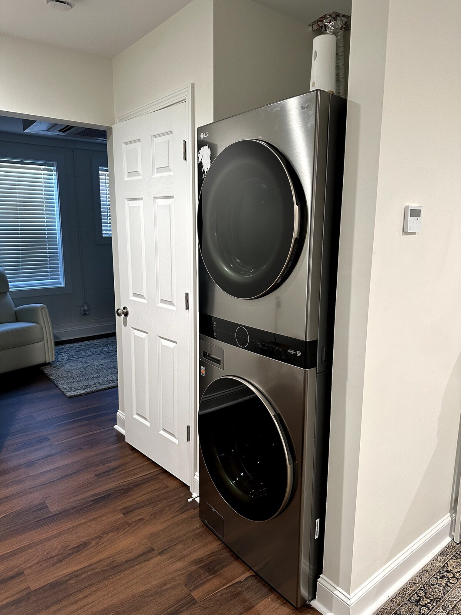 Building Photo - 107 David St