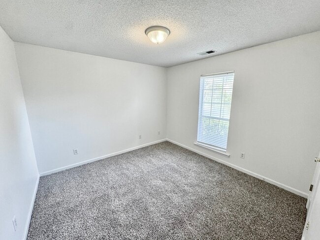 Building Photo - 11230 Cashmere Wood Dr