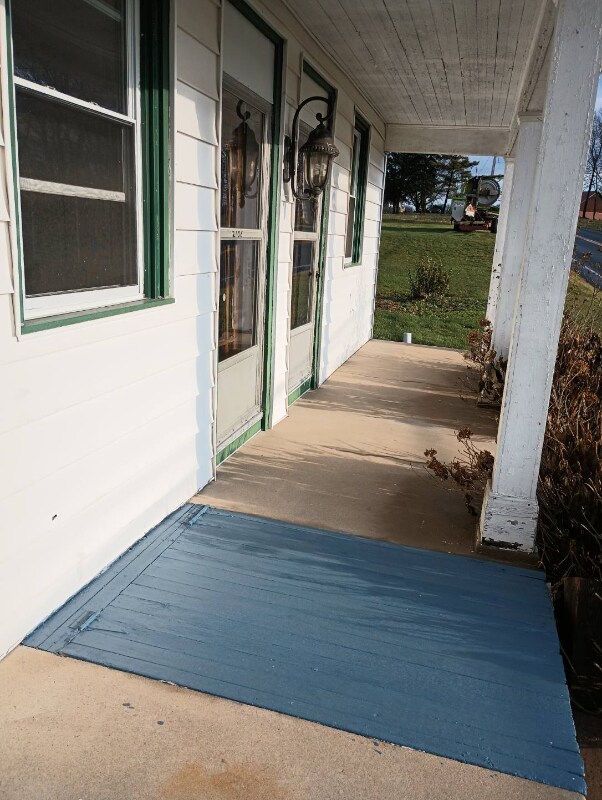 Building Photo - 2106 S 5th Ave