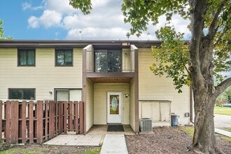 Building Photo - 6130 72nd Ln N