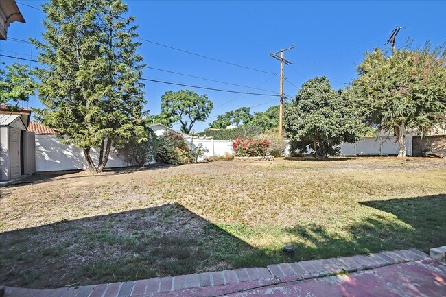Building Photo - 9239 Bonavista Ln