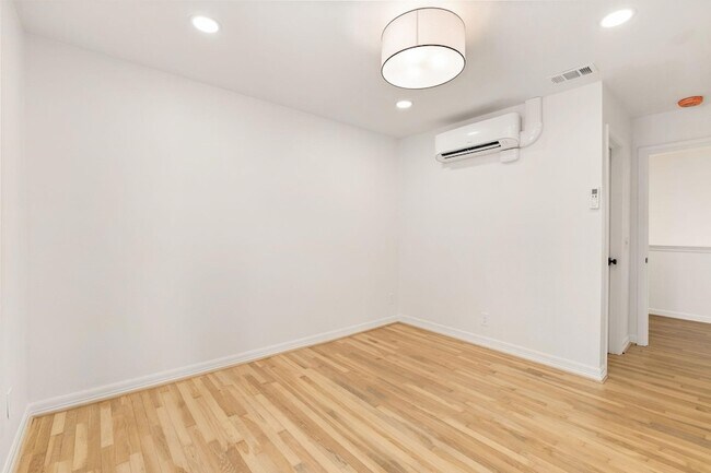 Building Photo - 7414 Janak Dr