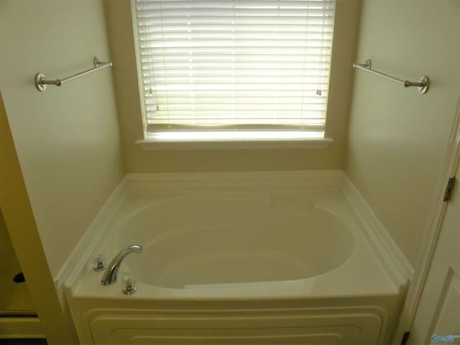 Building Photo - 224 Garden Brook Dr