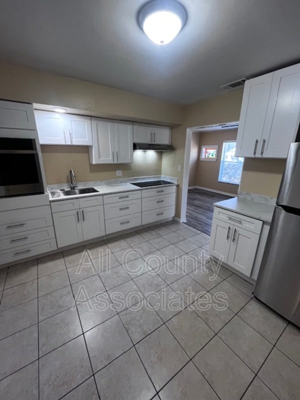 Building Photo - 610 N Walton Ave