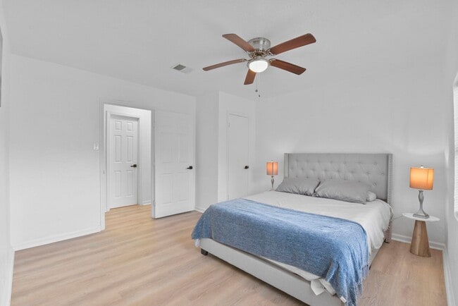 Building Photo - BEAUTIFUL HOME IN HOUSTON. MOVE IN READY!.