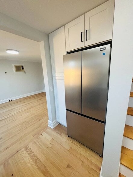 Building Photo - 45 Glen Head Rd