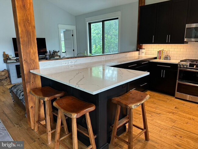 Building Photo - 22887 Hopeful Ln