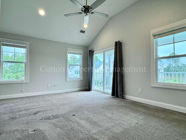 Building Photo - 4732 Siddons Dr