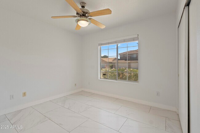 Building Photo - 836 W Cooley Dr