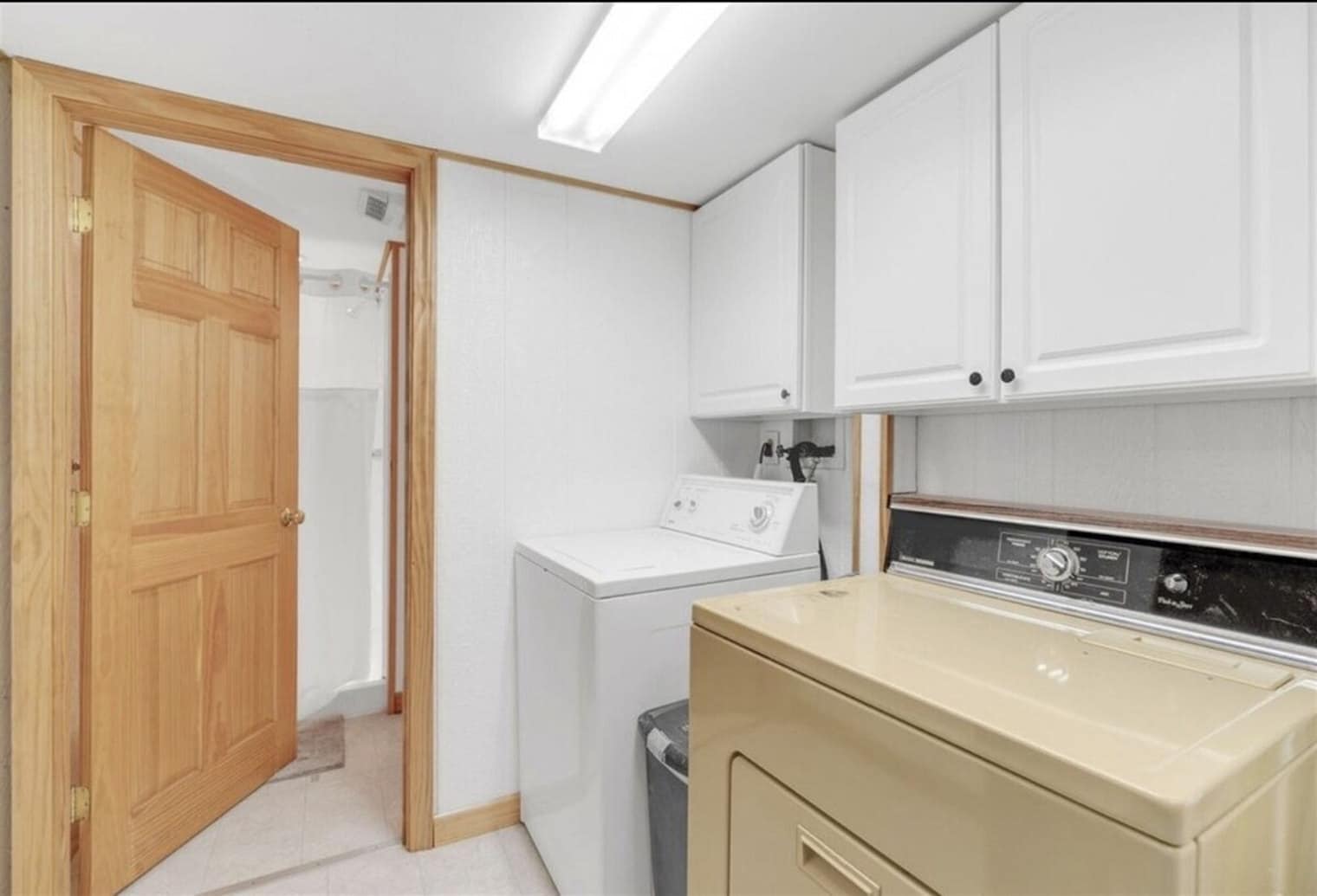 Building Photo - 35 Babes Ln