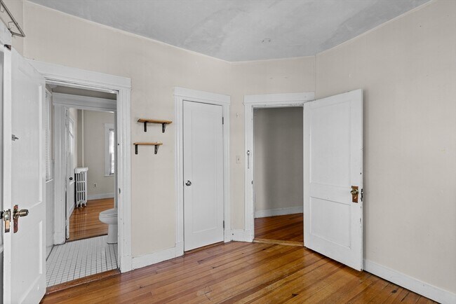 Building Photo - 227 Winchester St