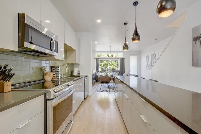 Building Photo - 1701 MLK Jr Blvd