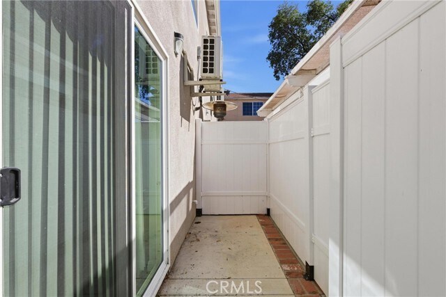 Building Photo - 6838 Aura Ave
