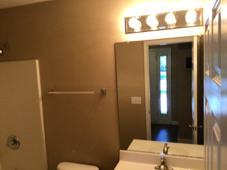 Building Photo - 5117 Oakhurst Park Ct