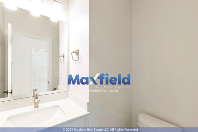Building Photo - MODERN TWIN HOME - 4 BD 3.5 BA 2 GA - EV Friendly North Sale Lake /Bountiful Area