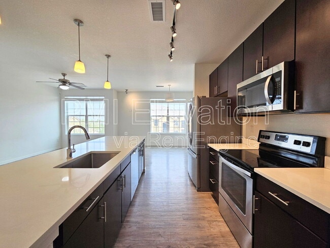 Building Photo - 9220 Wilde Ln