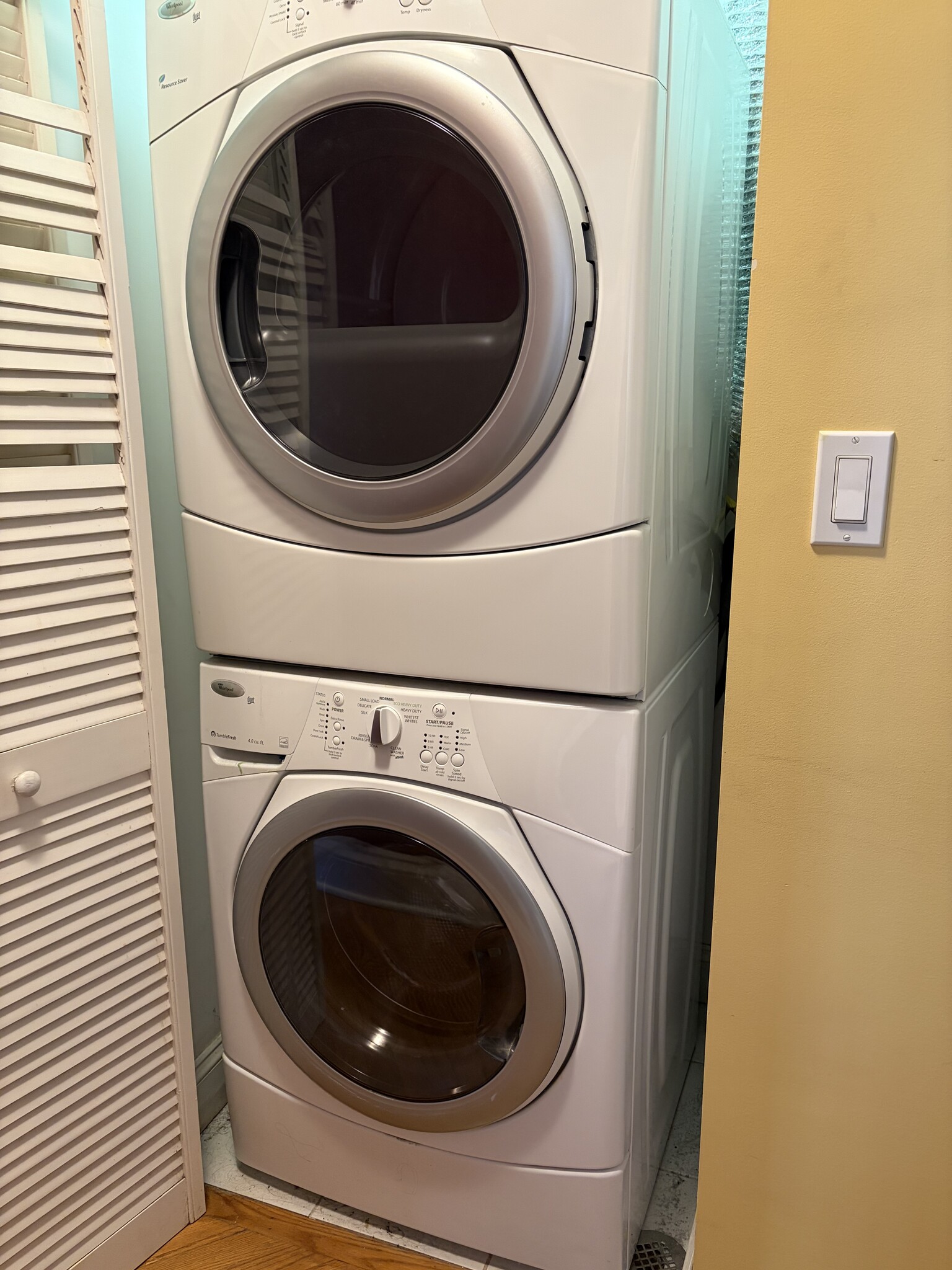 Building Photo - 7726 N Paulina St #1