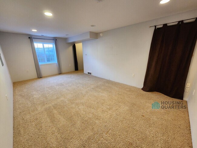 Building Photo - Spacious 4-Bedroom Home in Spokane Valley with Finished Basement & Fenced Yard