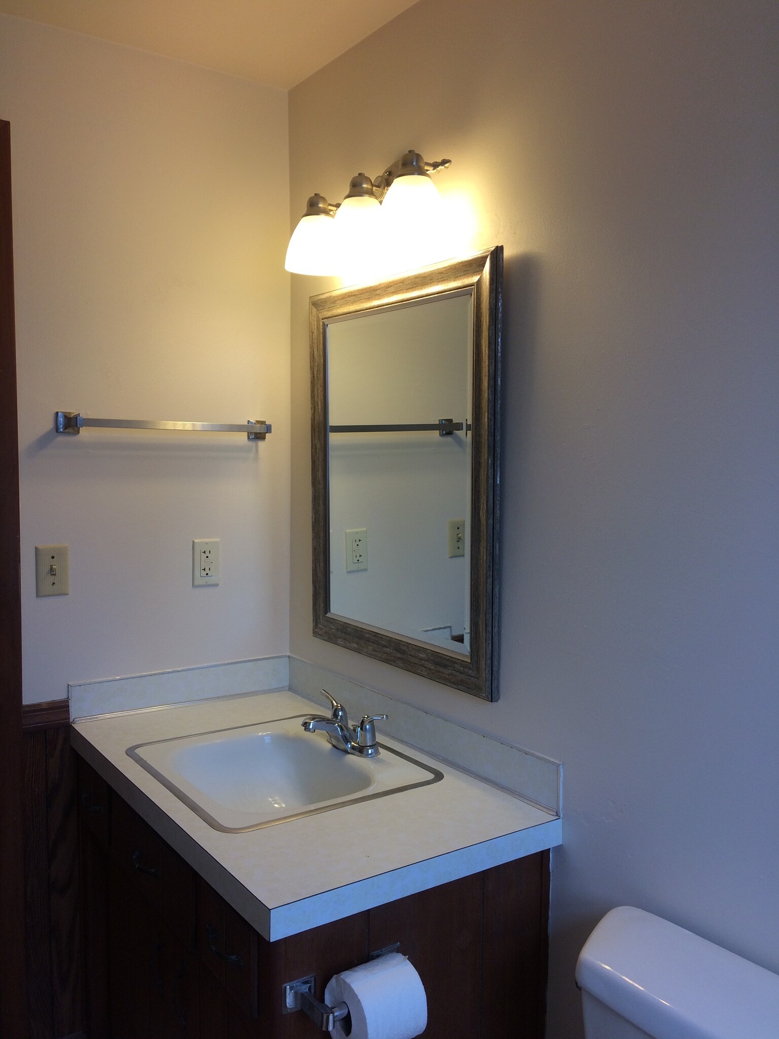 Building Photo - 1347 Hastings St