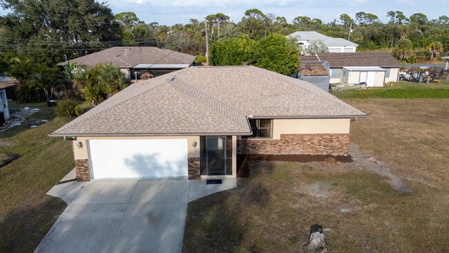 Building Photo - MOVE IN WITH ZERO DEPOSIT - UPDATED 3 BEDROOM HOME IN VENICE