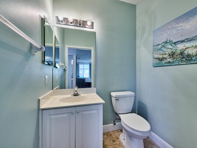 Building Photo - 2067 Cezanne Rd