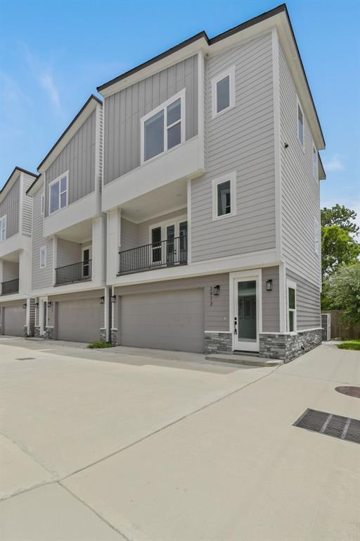 Building Photo - 3913 Hare St