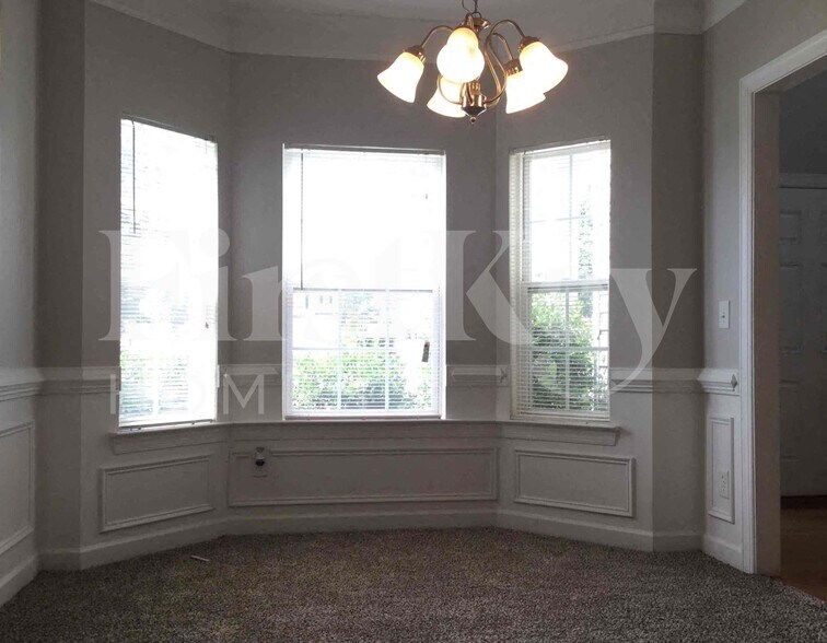 Building Photo - 2845 Island Point Dr NW