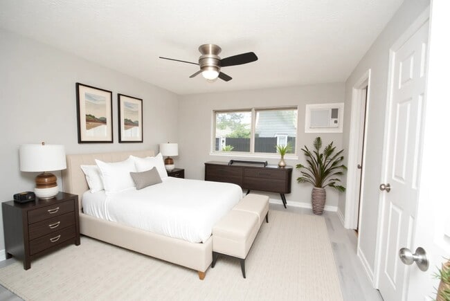 Building Photo - 2515 Yoakum Blvd