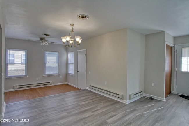 Building Photo - 12A Birchwood Dr