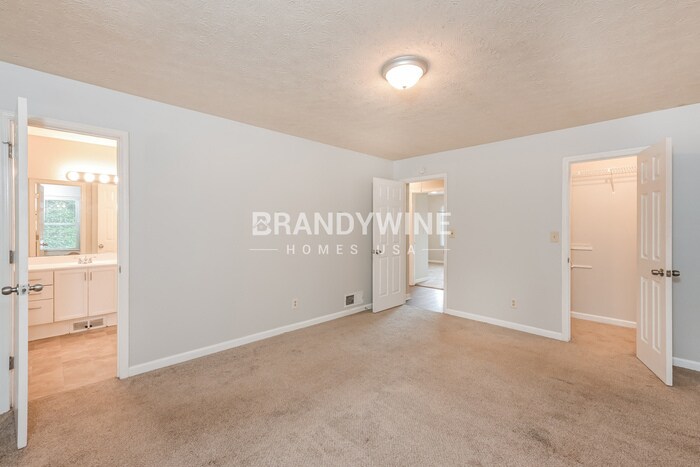 Building Photo - 630 Fern Terrace SE