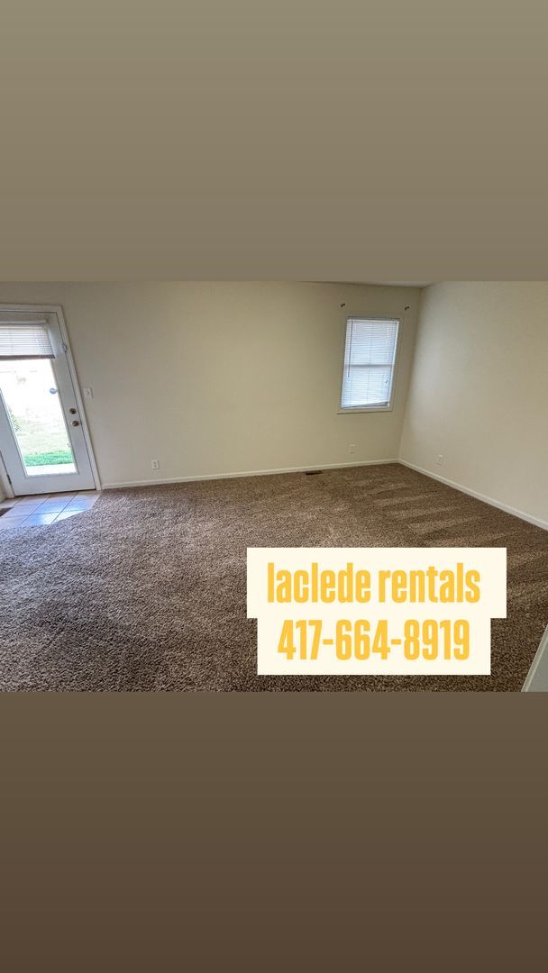 Building Photo - 2 BEDROOM 2 BATHROOM DUPLEX FOR RENT