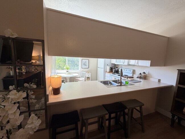 Building Photo - Charming 55+ Condo with Indoor Pool & Mountain Views in American Fork