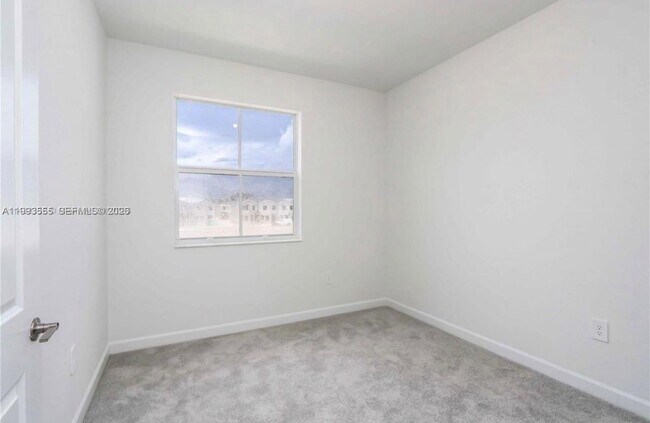 Building Photo - 26459 SW 148th Ave