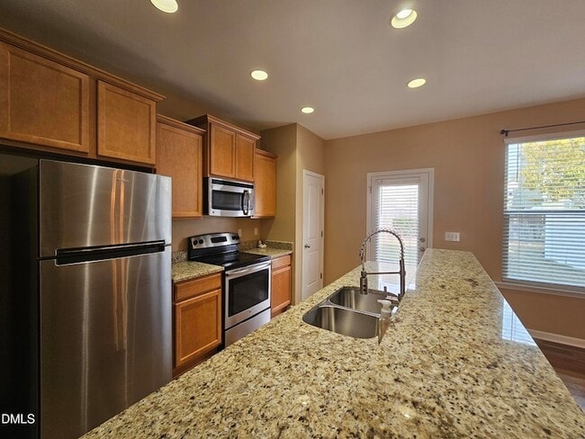 Building Photo - 30 Reunion Ct