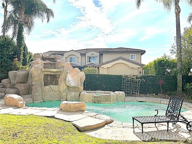 Building Photo - 289 S Owens Dr