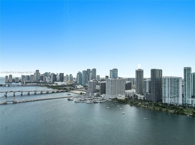 Building Photo - 1750 N Bayshore Dr