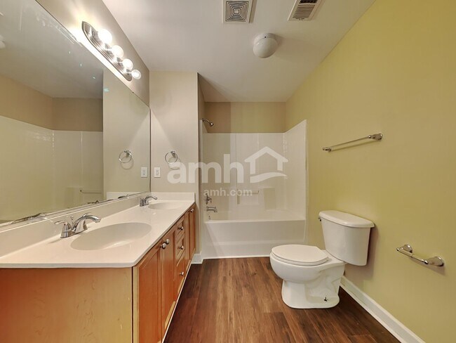 Building Photo - 3048 Argyll Dr