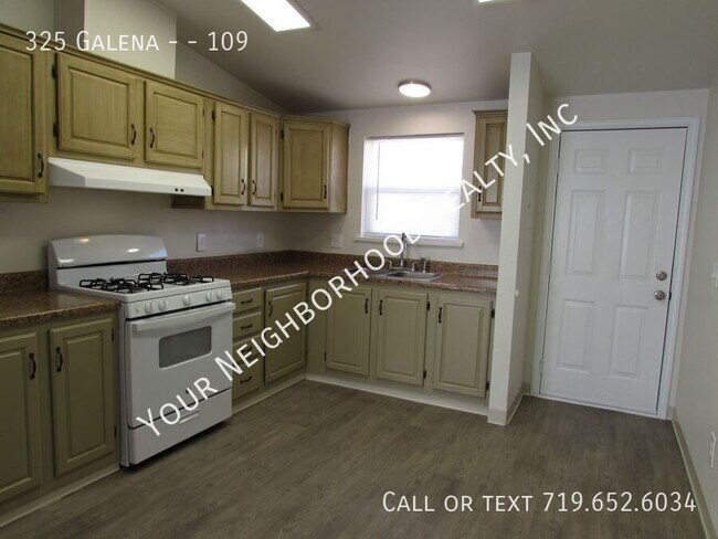Building Photo - 325 Galena Ave