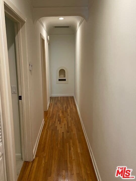 Building Photo - 642 1/2 Maltman Ave